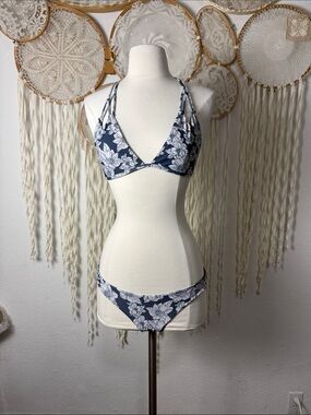 Acacia Swimwear Blue White Floral Print Braided Bikini Top Size Large